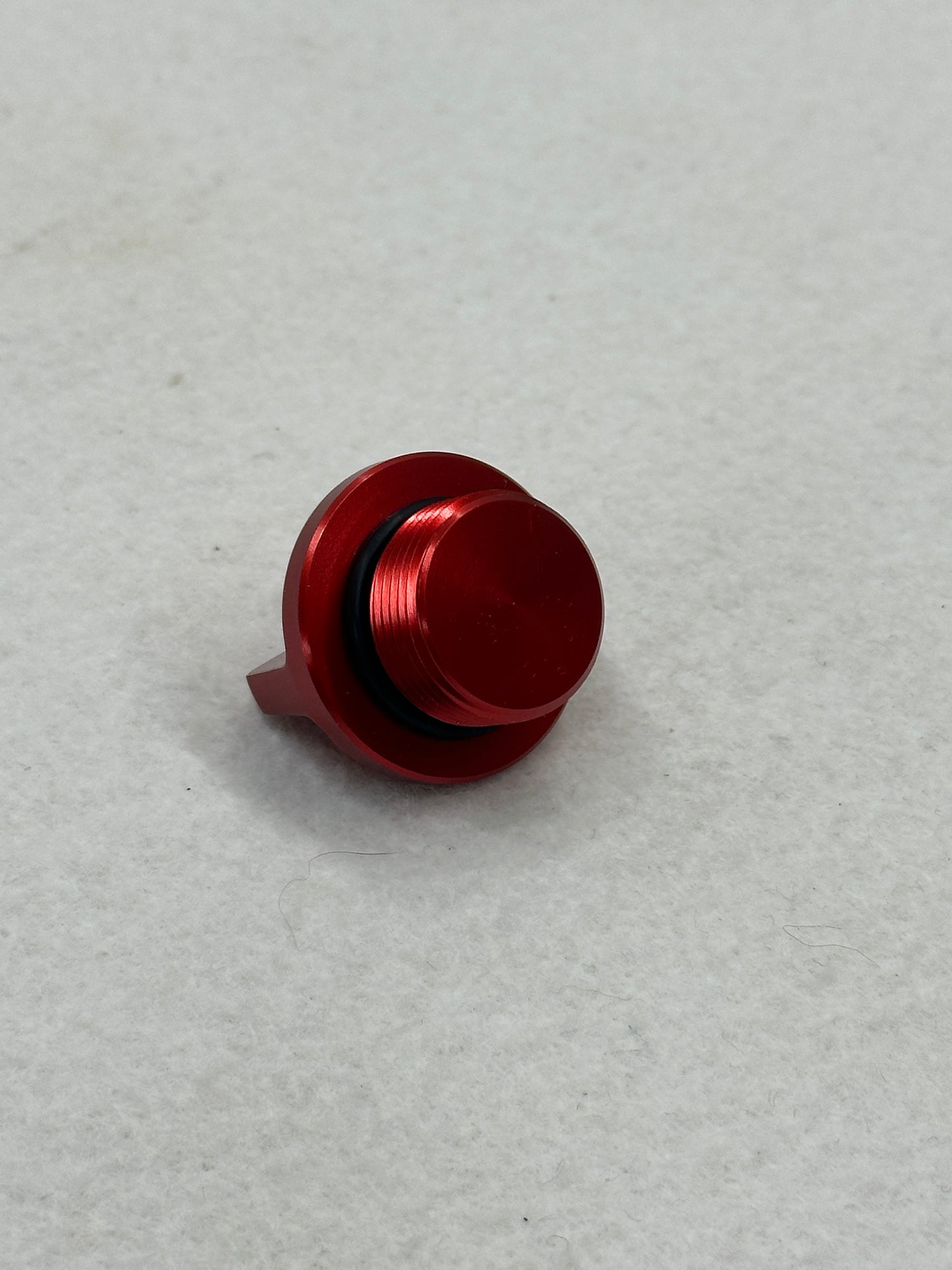 Anodized oil filler plug