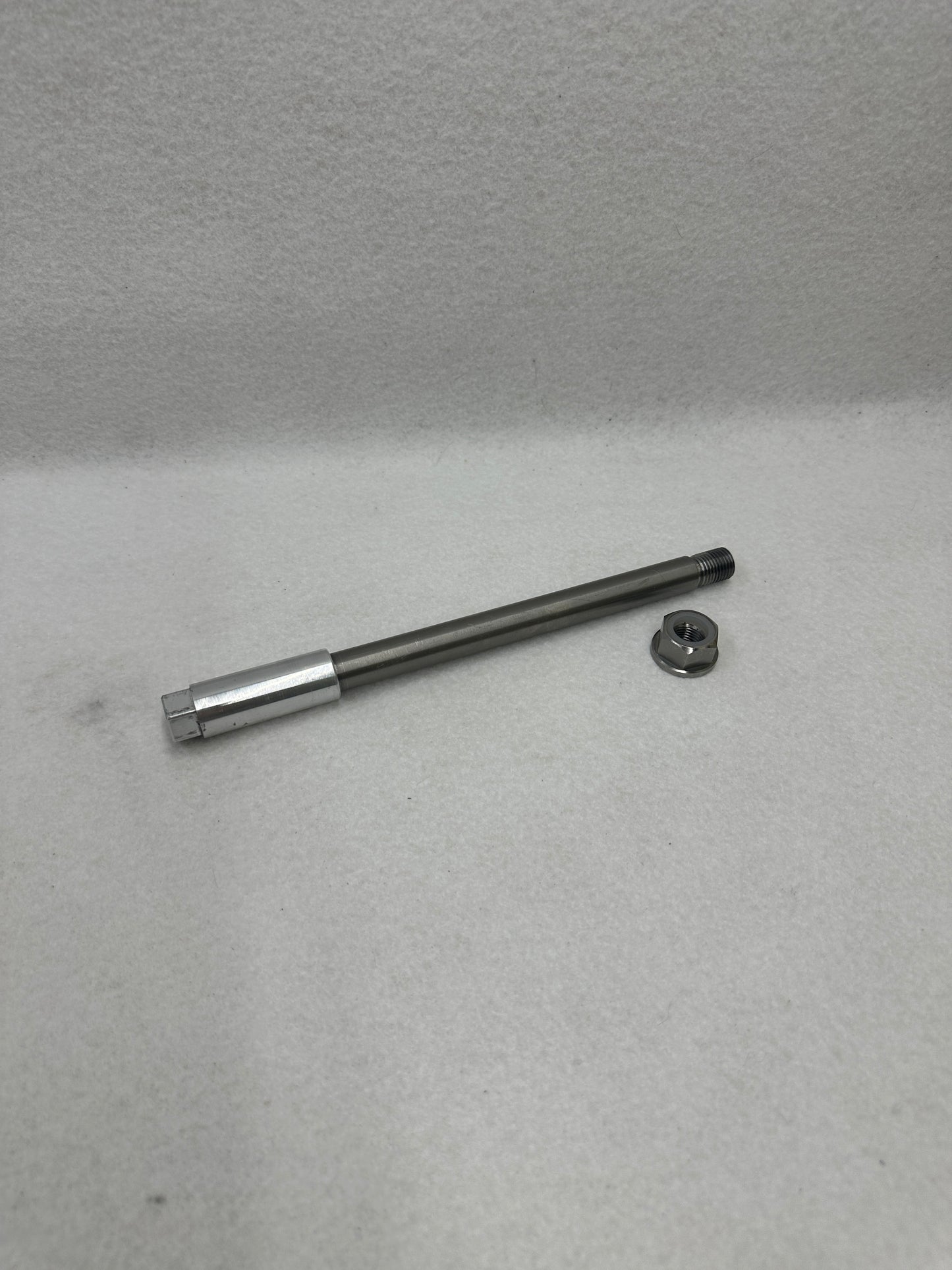 Titan Achse vorn Xpear Sp24